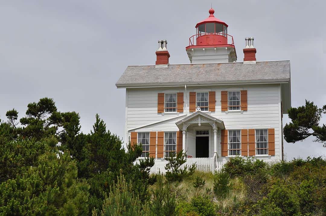 yaquina bay lighthouse