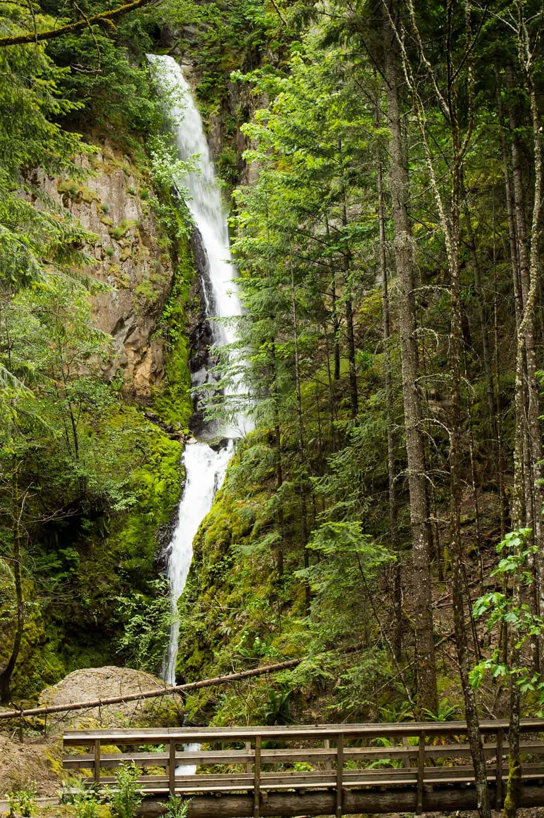 hole in the wall falls