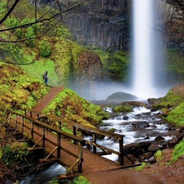 waterfall hikes columbia river gorge
