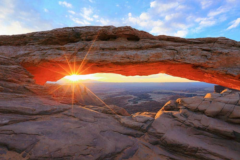 mesa arch canyonlands