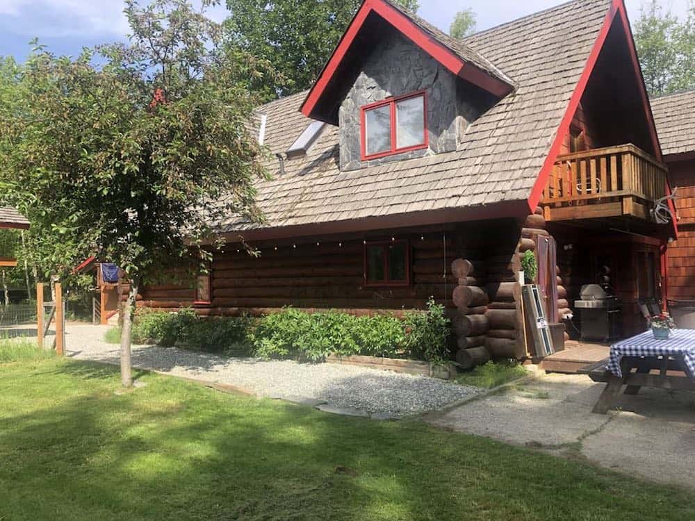 Alaskan Log Cabin in Anchorage