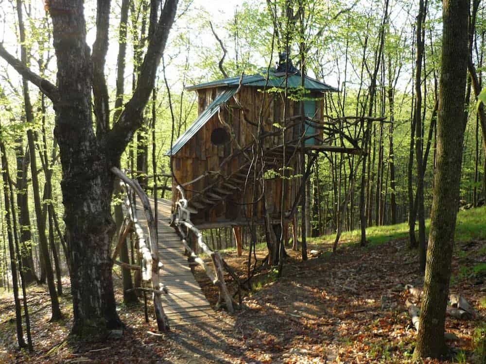 The Hermit Thrush Treehouse in Vermont