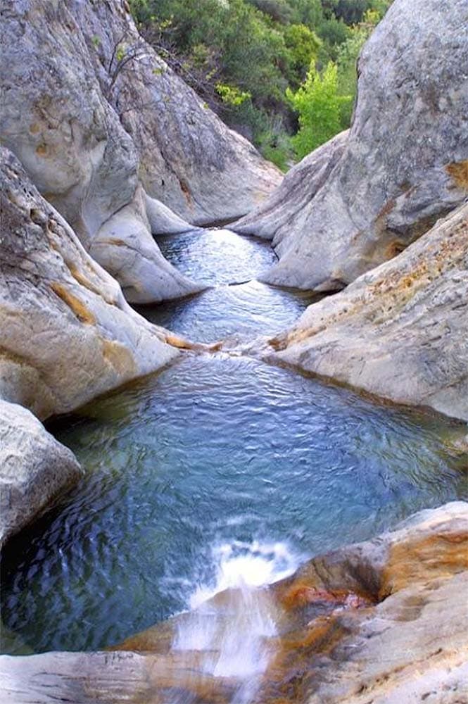 socal waterfall hiking