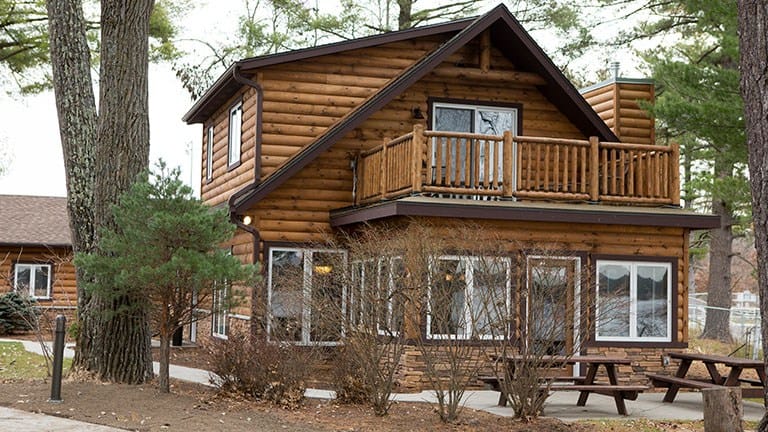 12 Best Cabin Rentals Near Wisconsin Dells, WI