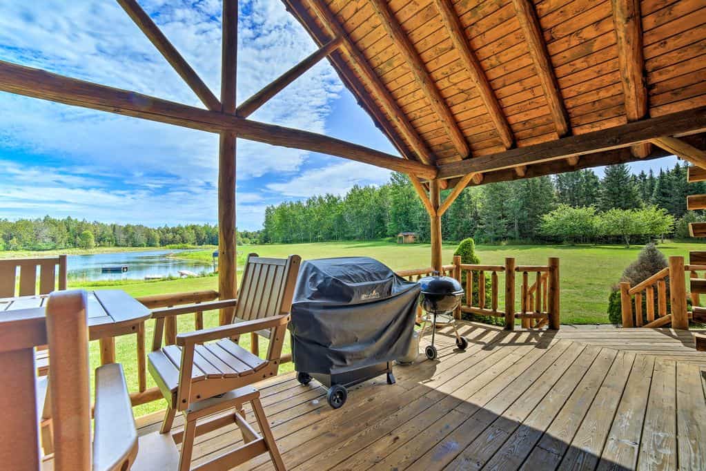 Rapid River Log Cabin