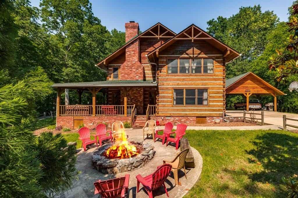 Nashville Log Cabin Rentals