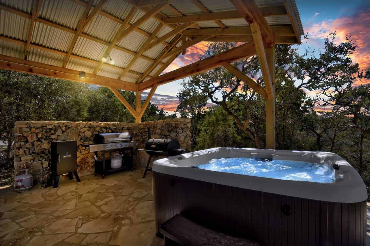 12 Relaxing Texas Cabin Rentals with Hot Tubs
