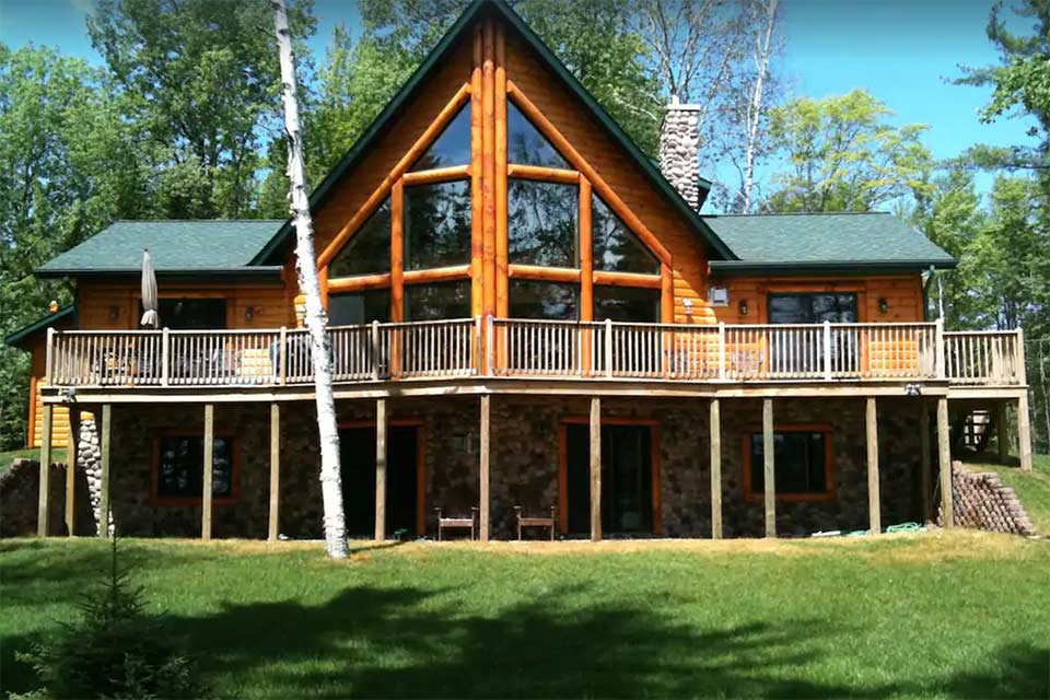 upper peninsula log cabin rental