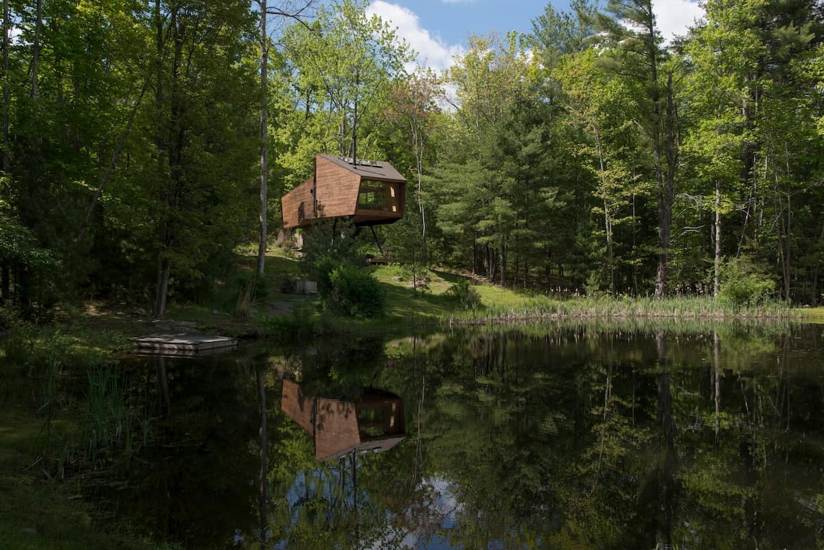 Willow Treehouse airbnb