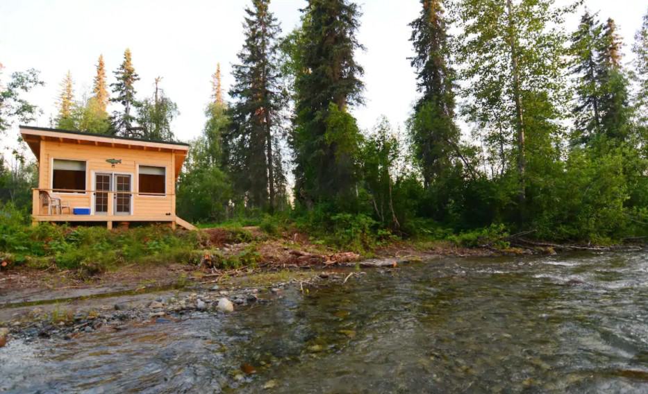 Secluded Silver Cabin at Montana Creek Alaska