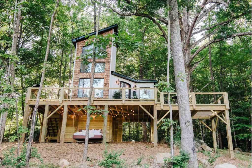 23 Incredible Treehouse Rentals in the U.S. - Territory Supply