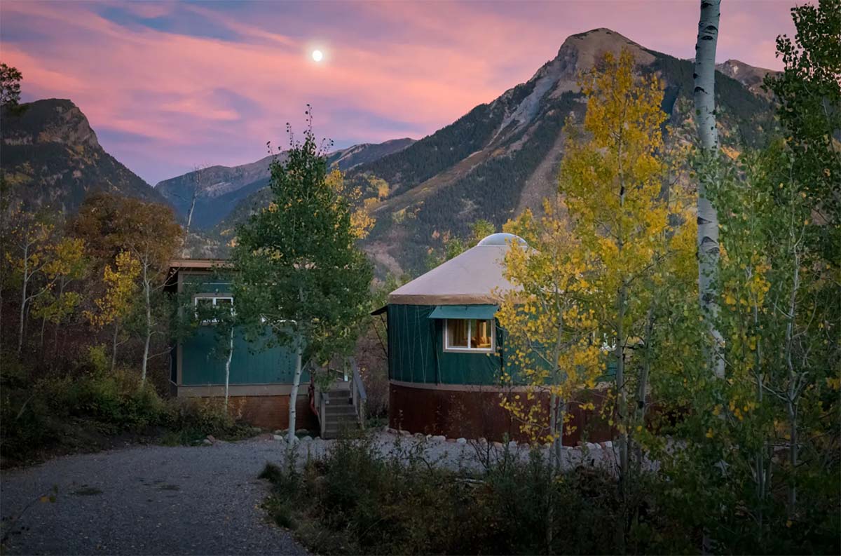 mountaintop yurt rental colorado
