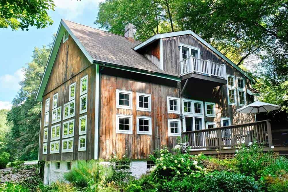 historic barn airbnb connecticut