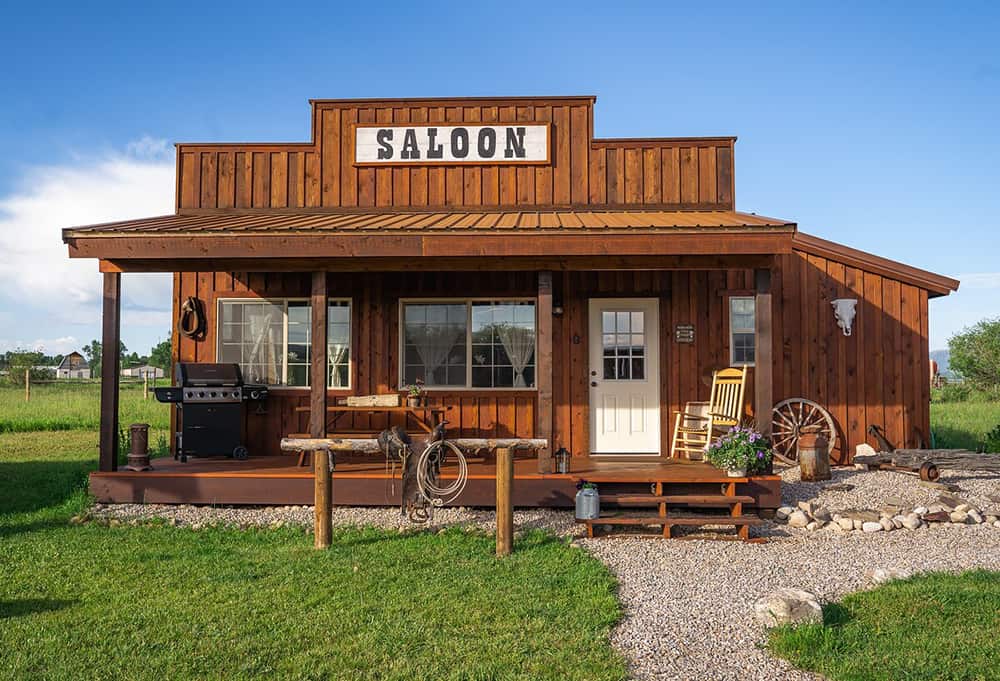 saloon airbnb grand teton