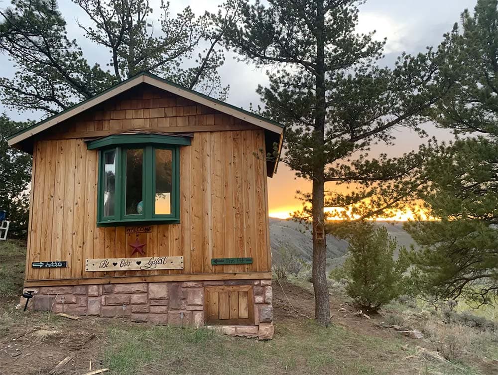 wyoming glamping cabin