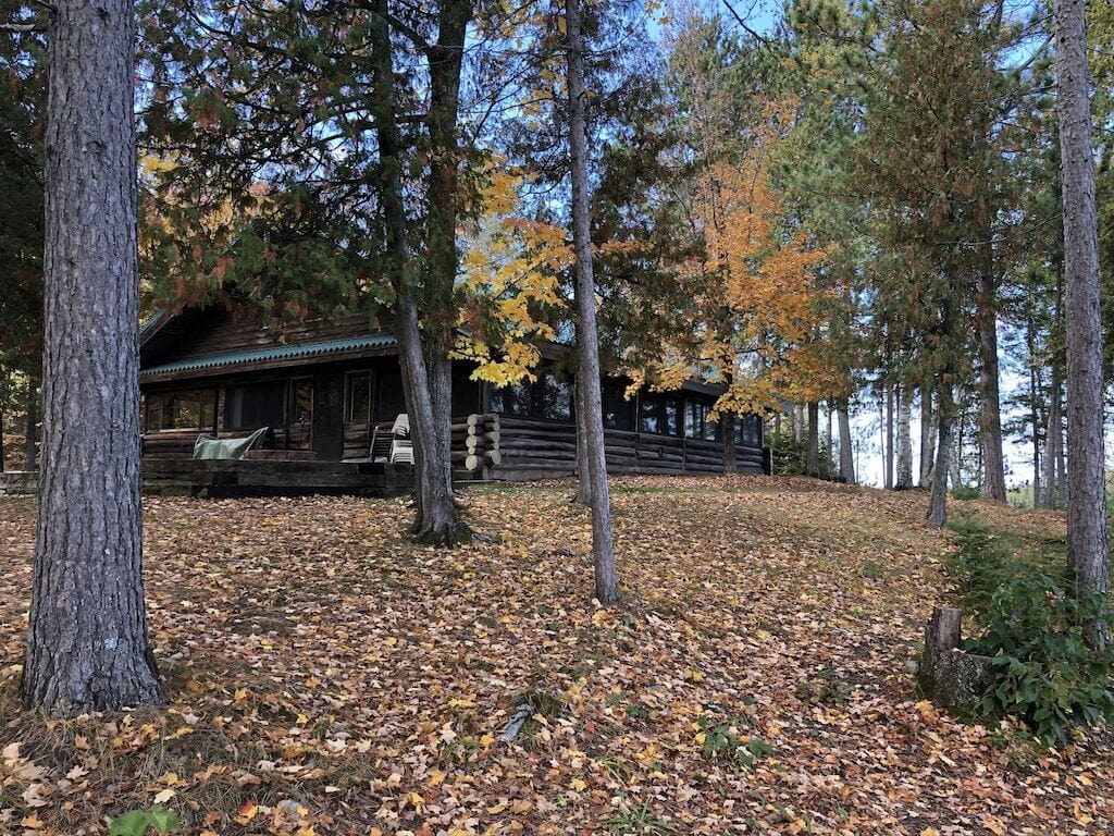 Secluded Lake Front Log Cabin