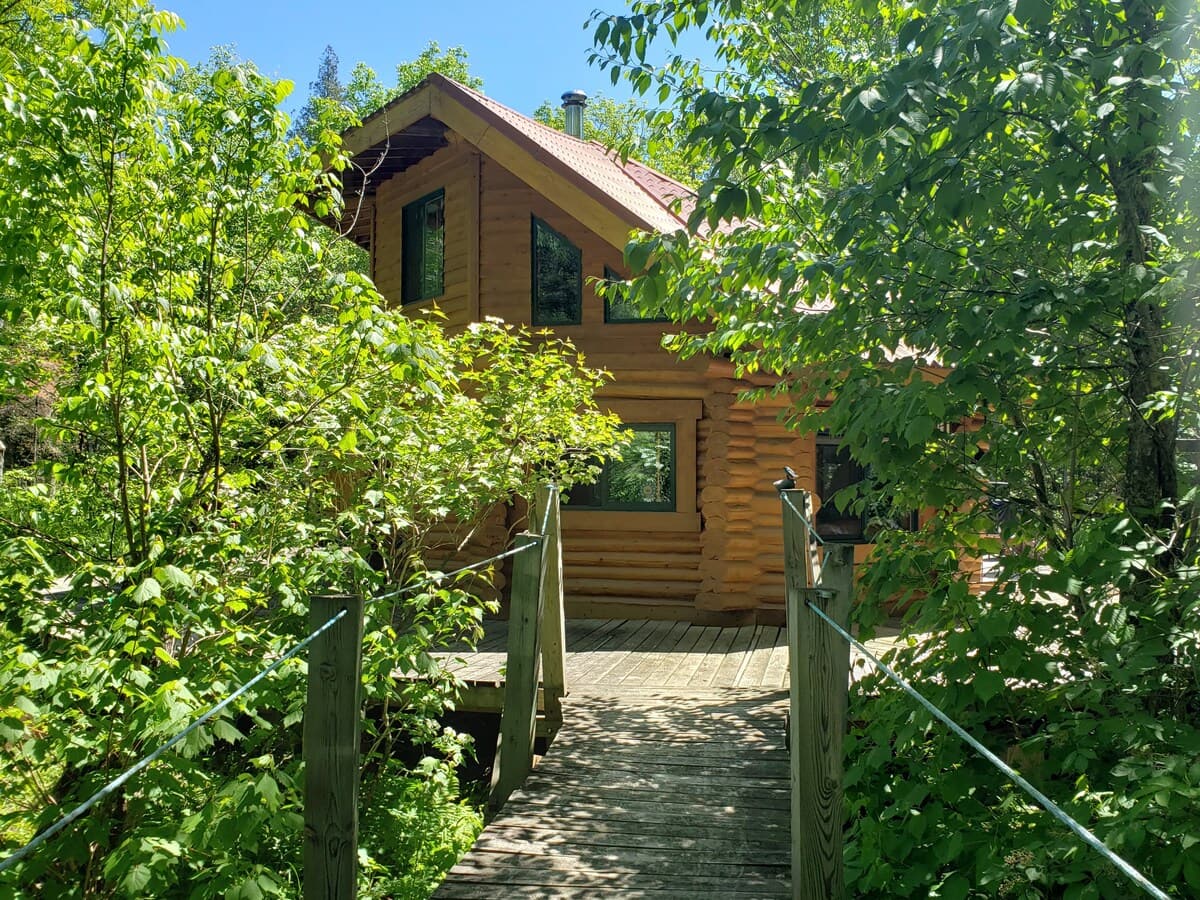 Sucker River Log Cabin