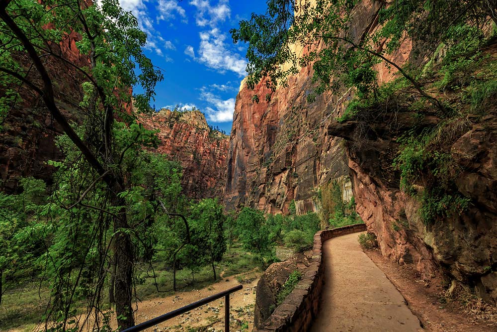 riverside walk trail zion np