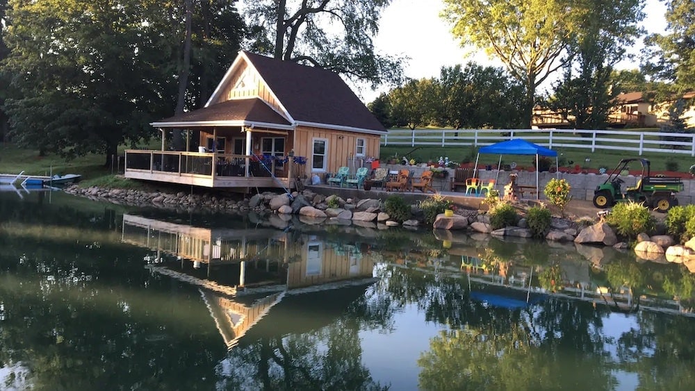 cozy cabin by the pond Iowa rental