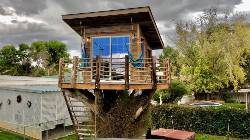 downtown Colorado treehouse