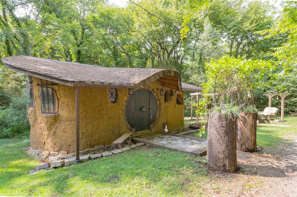 hobbit house airbnb tennessee