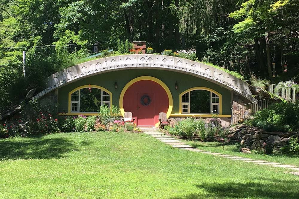 hobbit house airbnb