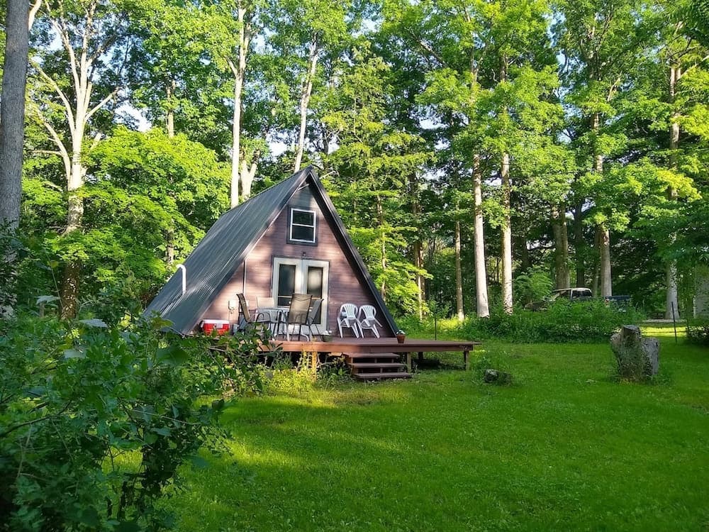 pet friendly a-frame cabin Illinois glamping