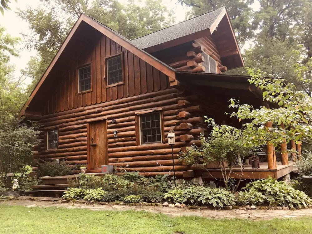 Iowa cabin in the woods rental