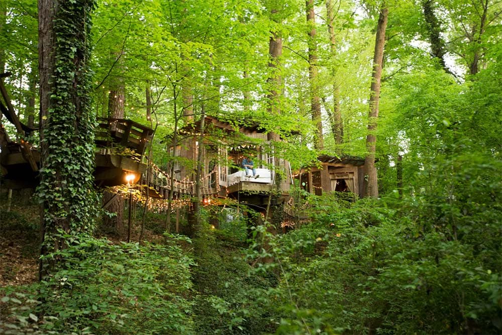 secluded atlanta treehouse rental