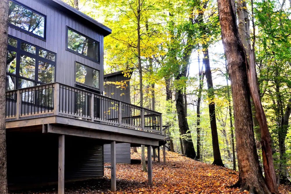 the moon Ohio cabin