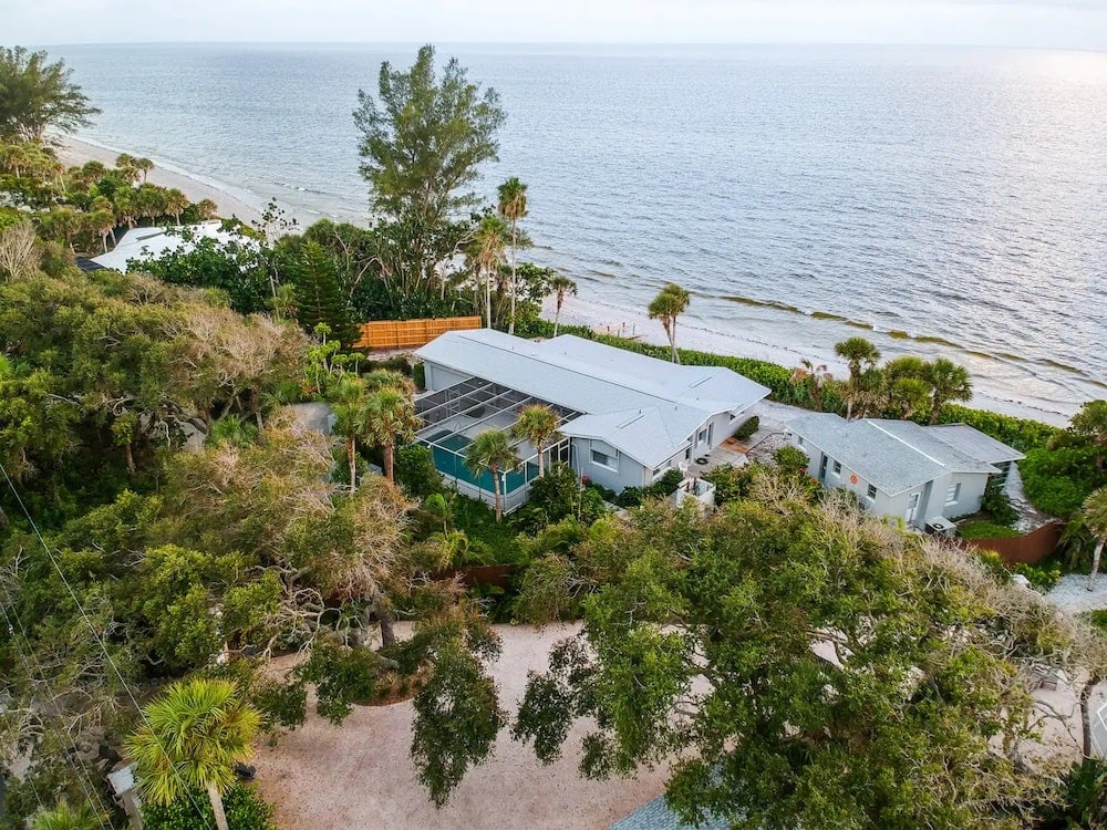 Private Beachfront Cottage Florida