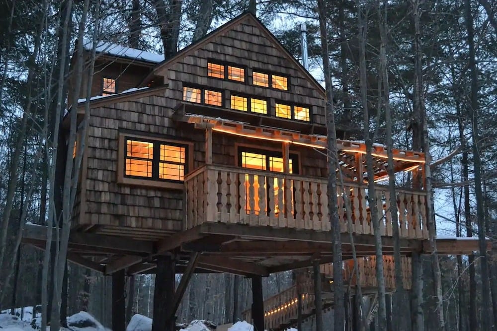 Modern, two-story treehouse New Hampshire