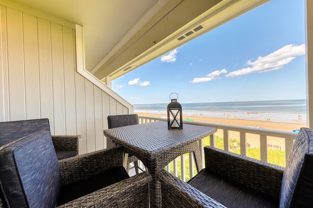 Beautiful condo by the sea old orchard beach