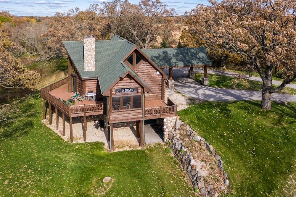 Log Cabin Getaway Wisconsin