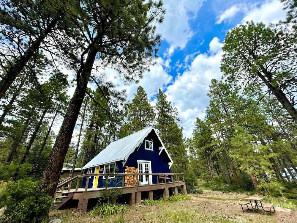 dog-friendly colorado cabins