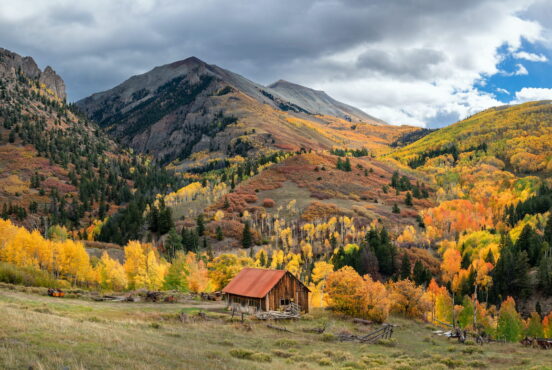 The Best Places to View the Spectacular Fall Colors in Colorado