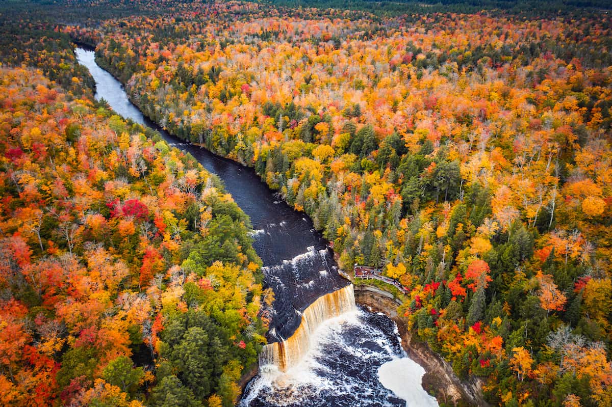 fall color tours in northern michigan