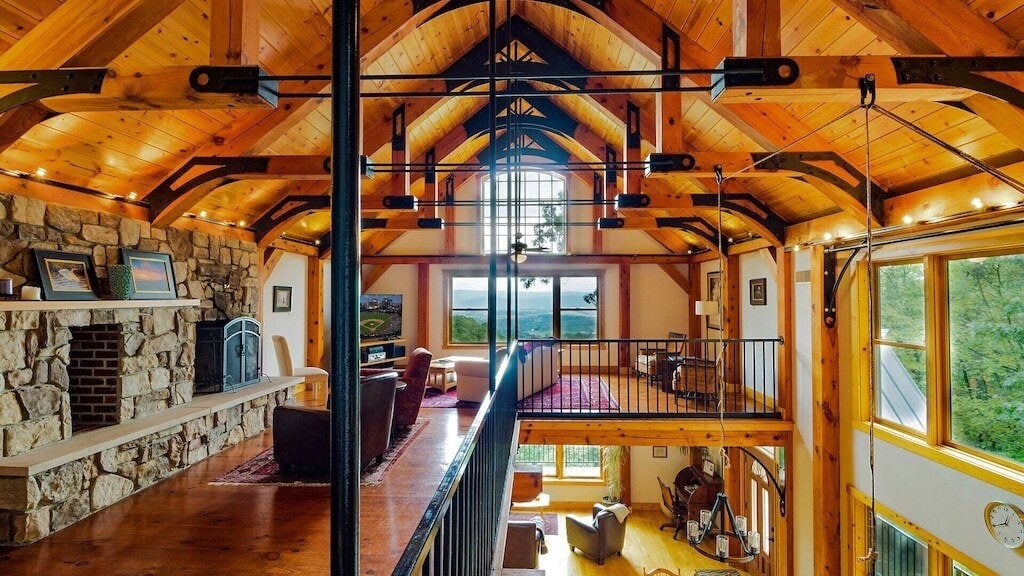 Brush Mountain Lodge luxury cabin