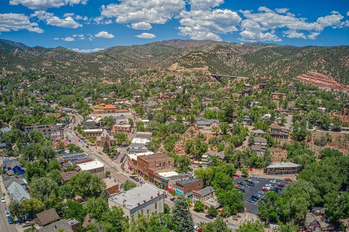 places to visit colorado manitou springs