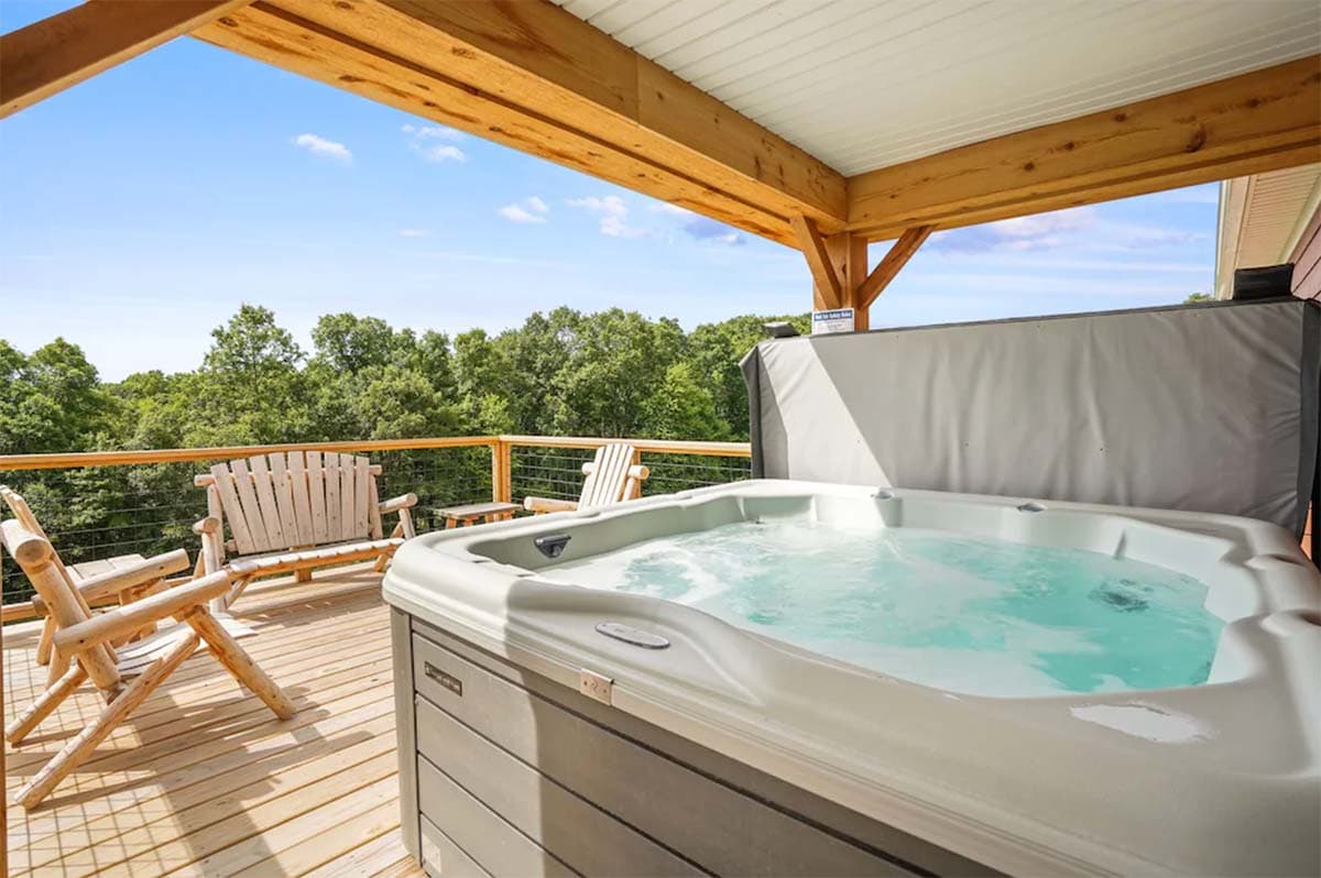 hot tub cabin rental hocking hills