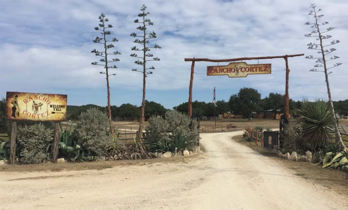 rancho cortez texas dude ranch