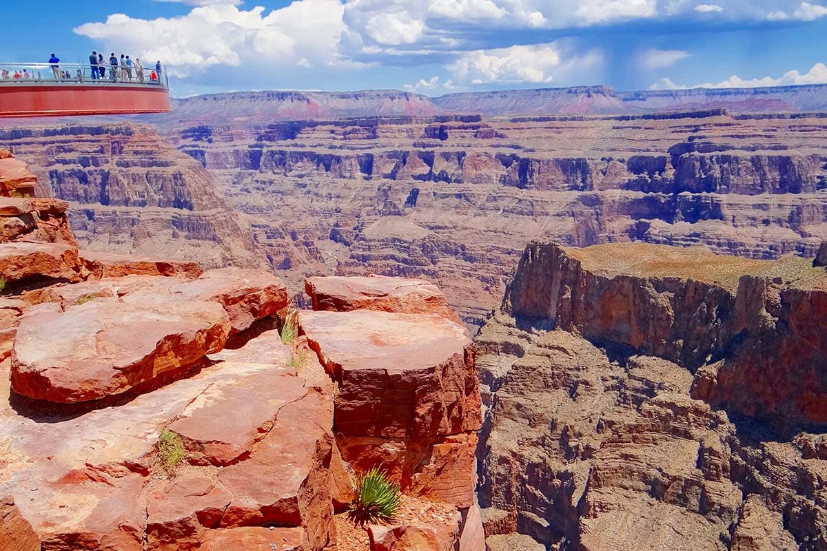 skywalk - vegas to grand canyon road trip