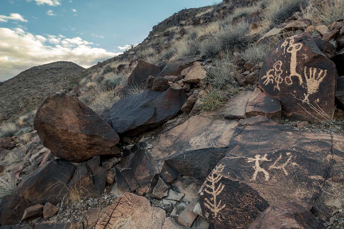 sloan canyon - vegas to grand canyon road trip