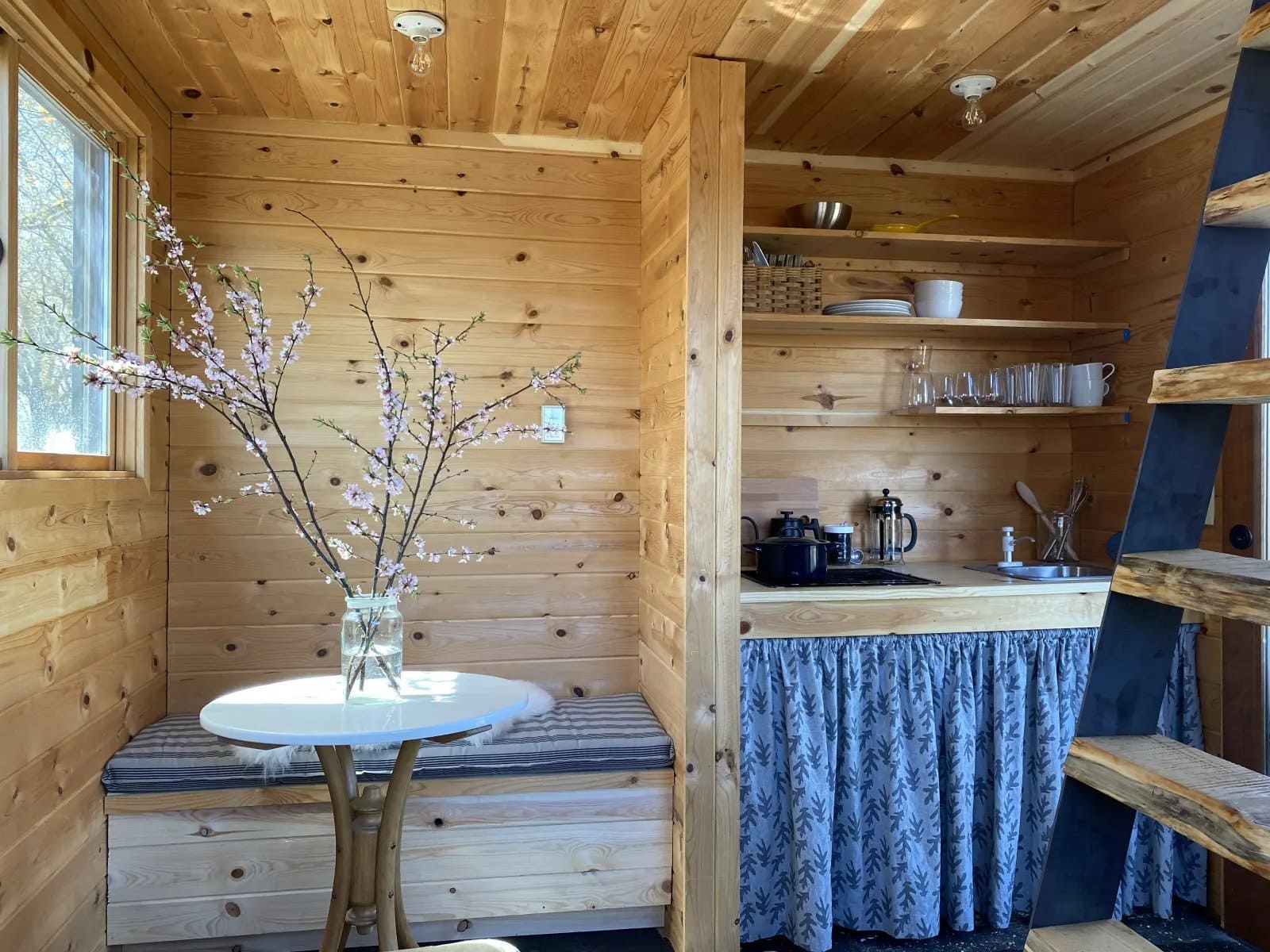small cabin glamping mn