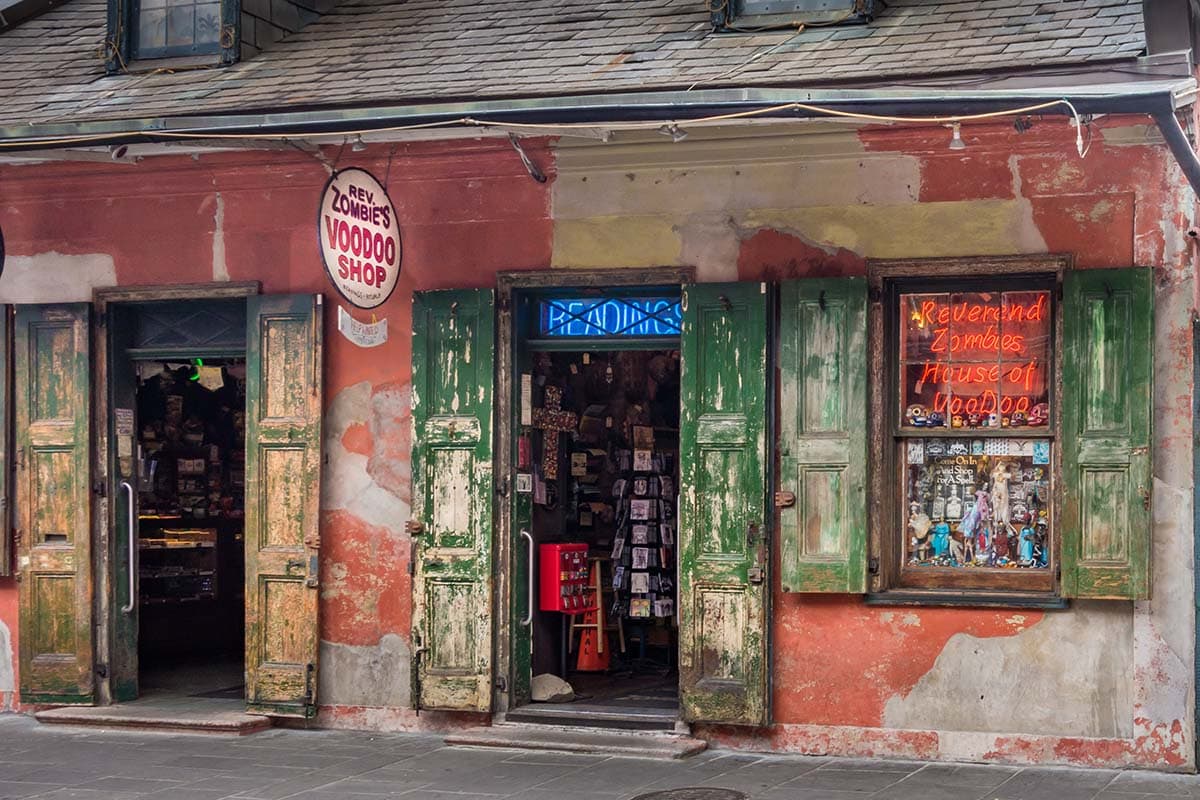 spooky halloween places - new orleans