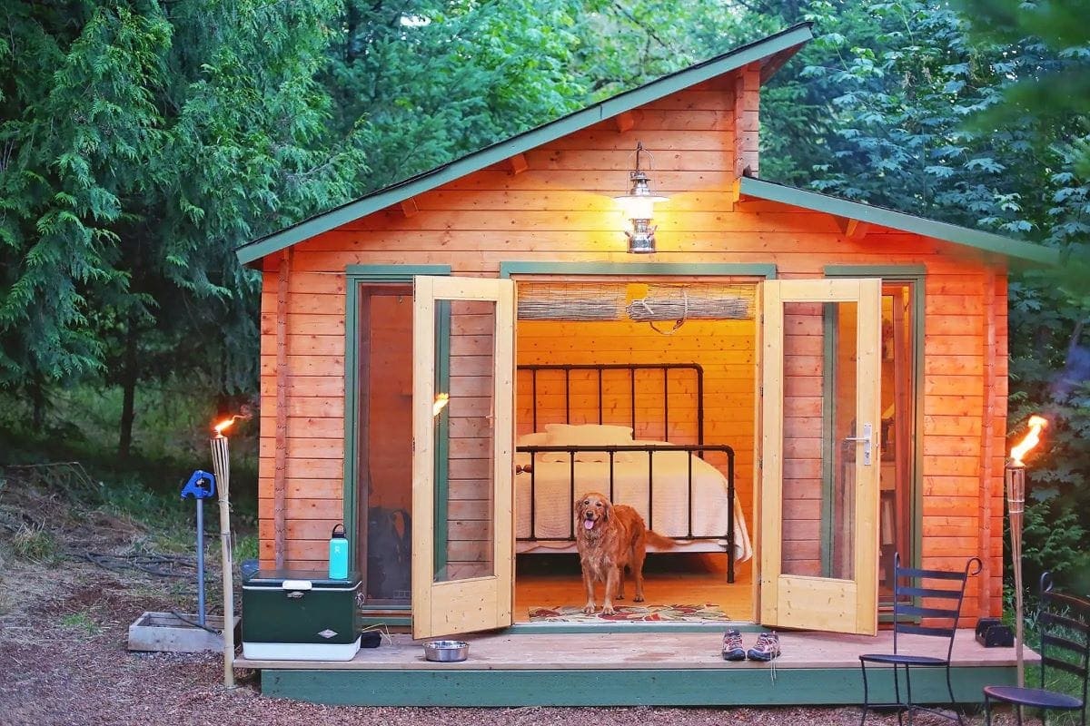 tiny cabin glamping in oregon