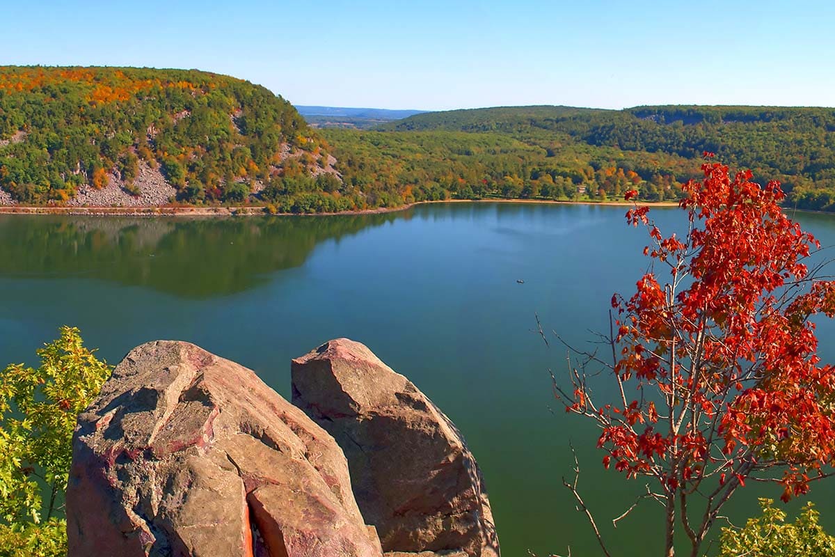 wisconsin hikes - ice age trail devils lake
