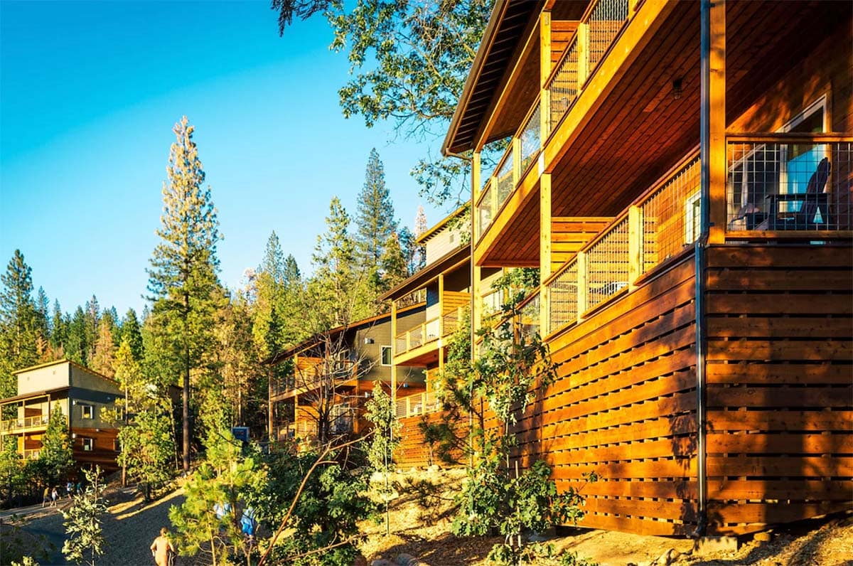 la to yosemite road trip - rush creek lodge