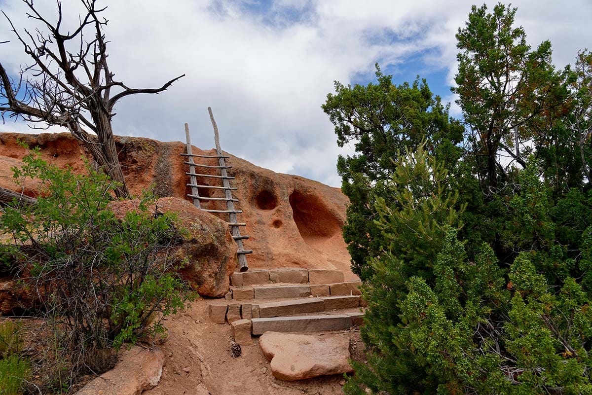 santa fe hikes - Tsankawi Ruins Trail