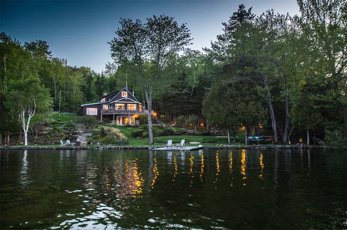unique places to stay maine - lodge